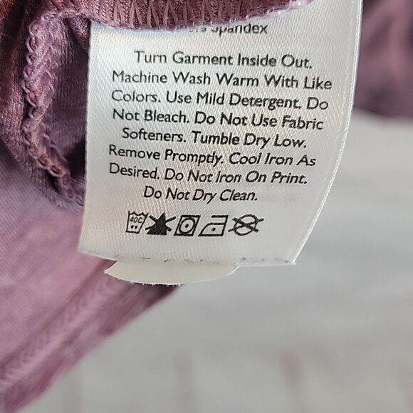 Eddie Bauer, Women's L/S Button Up Purple Collared Top-Size Small - Picture 5 of 6